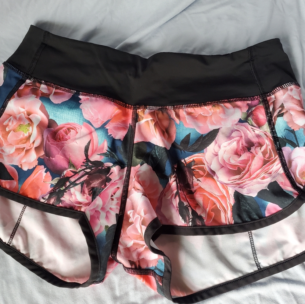 Lululemon Women's shorts
